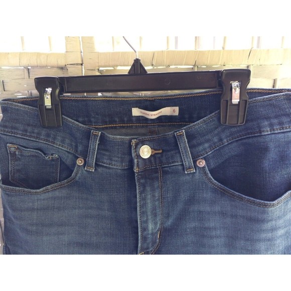 LEVI WOMEN'S  STRAIGHT LEG SIZE 6 Strech - Picture 2 of 4